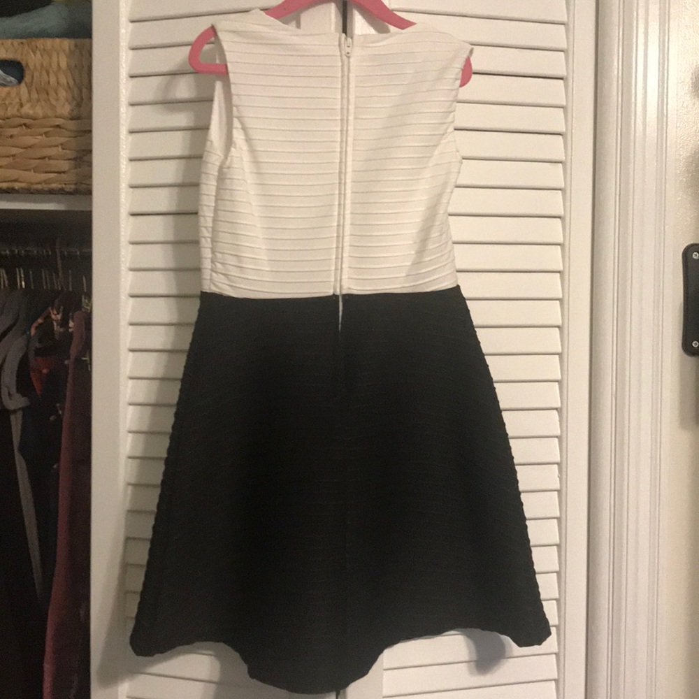 Dress - Picture 2 of 5